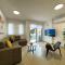 Modern 2BR Apartment with Pool, Veranda & Garden in Paphos - Pafos