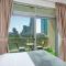Lux BnB I Una Tower I Lakes View - Dubaj
