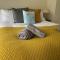 Oak Cottage cosy 5 bed sleeps 8 - dogs welcome