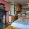 High View Studio with terrace & sea views - Barmouth