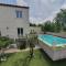 Villa sans vis-à-vis avec vue et piscine située entre Nîmes et Montpellier, à 20 minutes des plages - Aigues-Vives