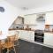 Sunny Victorian 2BR Townhouse Oxford Pass the Keys