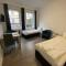 Modernes Apartment mit 2 Schlafzimmern und Privatparkplatz nahe Innenstadt