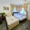 Little Heaven by Sky Hive, A Beach Front Bungalow - 丹绒武雅