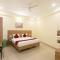 Hotel Lemon Suites & Banquet Noida Sector 62 - Noida