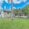 Super Private Home With Great Outdoor Space