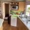 Golden Palm 8 Birth Caravan TM2