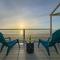 Steps From The Beach! HotTub, $1M Ocean View, Deck