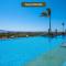 Amazing Condo with Pool - Gym - 5 min to Beach