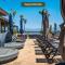 Amazing Condo with Pool - Gym - 5 min to Beach