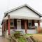 Rolston 1 Bedroom House near Xavier, Downtown