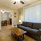 Rolston 1 Bedroom House near Xavier, Downtown