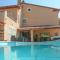 CASA-Manon des sources spacious holiday home with pool in Brue-Auriac - Brue-Auriac