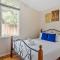 Green Leaf Retreat - PETS ALLOWED - FREE PARKING - FAMILY FRIENDLY - CLOSE TO KATOOMBA AND ALL MOUNTAIN ATTRACTIONS!