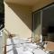 Appartement T2 avec Terrasse, 150m Plage, Parking Privatif – Bormes-les-Mimosas - FR-1-251-740