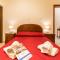Sunny Maltese townhouse Madonnina Kalkara - Happy Rentals
