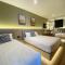 LYL Jaccuzi Private Pool House - 16PAX