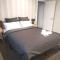 Stylish Private Guest House Ensuite -Private Bathroom & Spacious Private Lounge