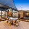 Beachside Weekender Retreat with Spa sleeps 11-13