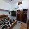 Shyam Homestay- Twin Room With Private Bathroom
