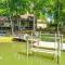 Serene 4-Bed Lakefront Home, Perfect for Groups - Mooresville
