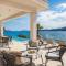 Villa Maris, 10m from beach, infinity pool