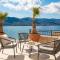 Villa Maris, 10m from beach, infinity pool