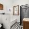 Portia-Close to City Ctre Beach