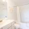 Branson Condo on Table Rock with Lake Views and Pool and WiFI close to Silver Dollar City - Branson