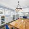 Charming 2 Story and 4 Bedroom Home on the Boardwalk - شاطئ نيوبورت