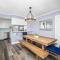 Charming 2 Story and 4 Bedroom Home on the Boardwalk - شاطئ نيوبورت