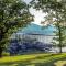 Branson Condo on Table Rock with Lake Views and Pool and WiFI close to Silver Dollar City - Branson