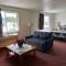 Columbine Inn and Suites - ليدفيل