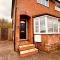 R2 - Newly Renovated Private self contained room Selly Oak Birmingham with bathroom shared between two rooms - Birmingham