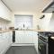 Cosy Home, Family & Contractor Friendly 4 Bedroom Near Leeds Centre, Sleeps 7