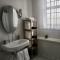 CWE Luxury La Maison Modern