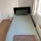 Charming Escape: 2BR Home with Parking - 阿夫雷