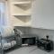 Charming Escape: 2BR Home with Parking - 阿夫雷