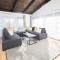 3 Bedroom with Ocean View Jacuzzi and Parking