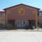 Super 8 by Wyndham Moriarty Super 8 by Wyndham Moriarty