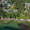 Family, Pet Friendly Sechelt Waterfront Home, Beach Access, Sleeps 14