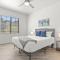 CozySuites Glendale by the stadium with pool 16 - 格伦代尔