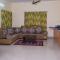 BRUNDHA HOMESTAY Villa with Garden