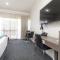 Comfort Inn Deakin Palms