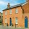 Tanyard House
