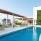 Beachside Bliss: Salguero Suites