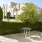 Nice 2-Bed Apartment