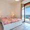 Valencia Penthouse with spectacular beachfront terraces WiFi, Air Conditioning, close to beaches