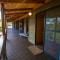 Bimbimbi - Rustic Holiday Hideaway with Gorgeous Views in 1770 - سفنتين سيفينتي