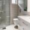 Amazing Home In Valldal With Jacuzzi - 瓦尔河谷